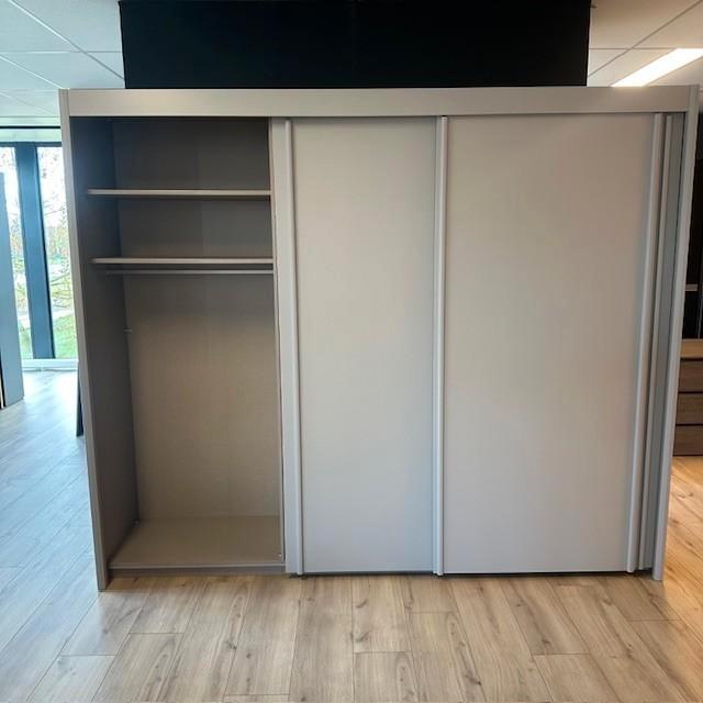 Rauch Imperial Kledingkast - 279x235x50cm (Nijverdal)
