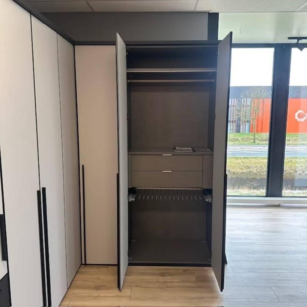 Nolte Horizont 110 Hoekkast - 260/212x243x60cm (Nijverdal)
