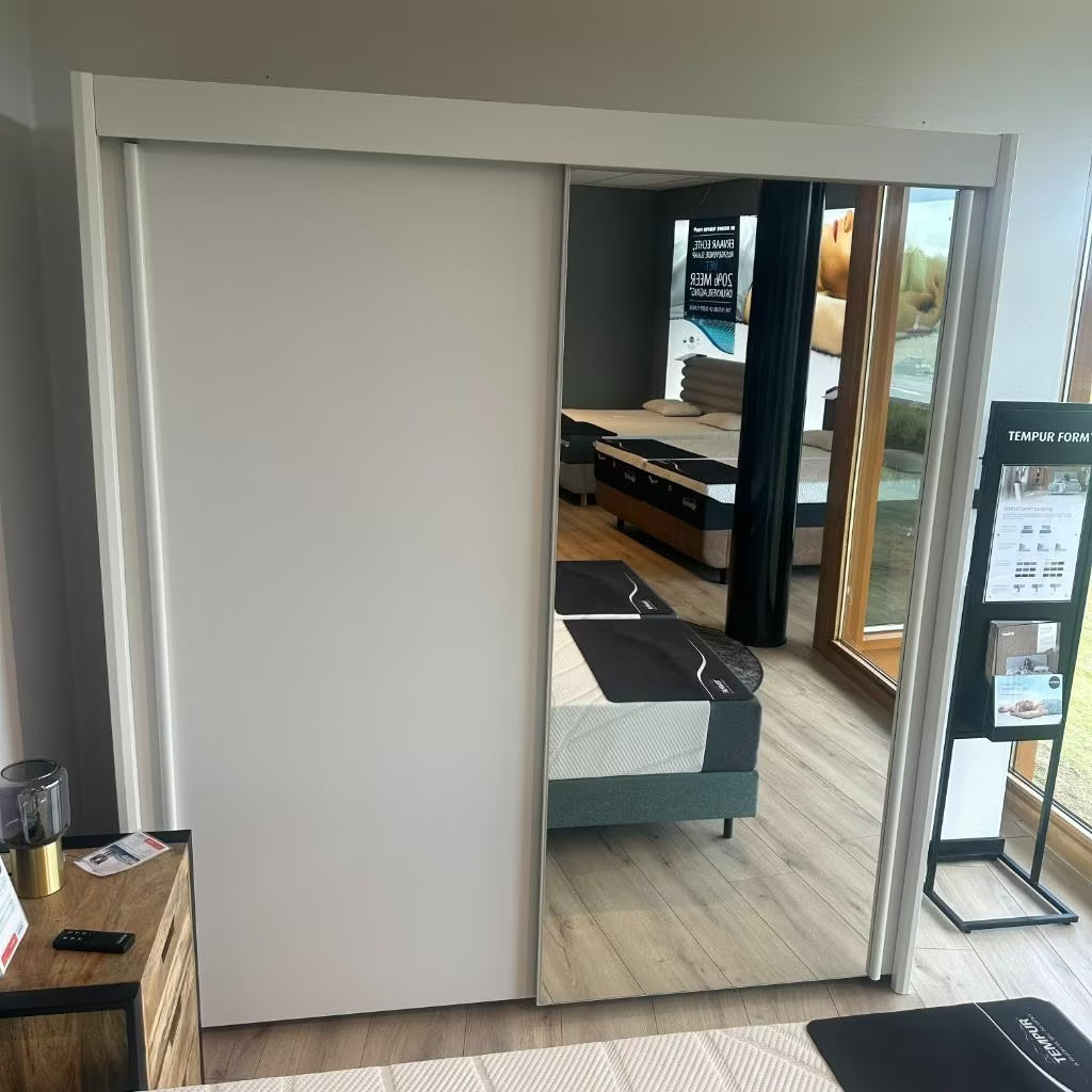 Rauch Imperial Schuifdeur Kledingkast - 200x223x65cm (Nijverdal)