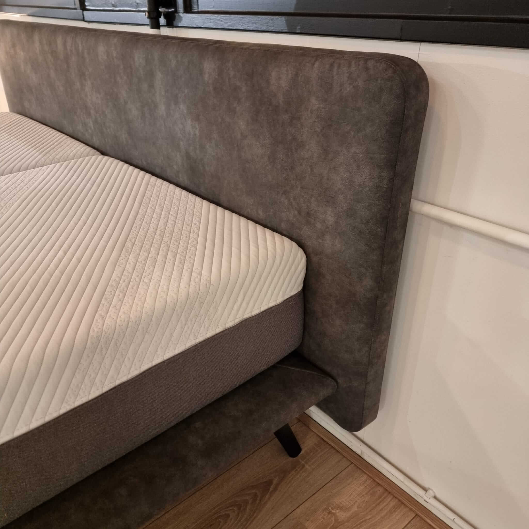 Velda Fly Boxspring - 180x210cm (Nieuwleusen)