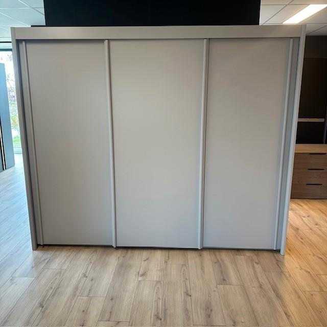 Rauch Imperial Kledingkast - 279x235x50cm (Nijverdal)