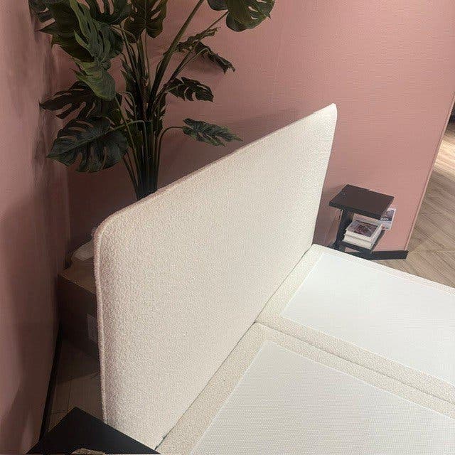 Eastborn Thin Boxspring – showroom Nijverdal, foto 3