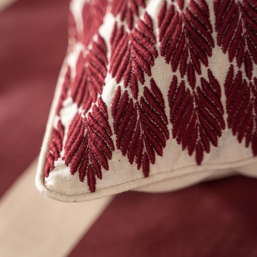 Kayori kussensloop Finntage X LEAF – linnen – rood