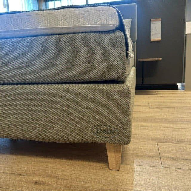 jensen ambassador showroom Nijverdal - foto 3